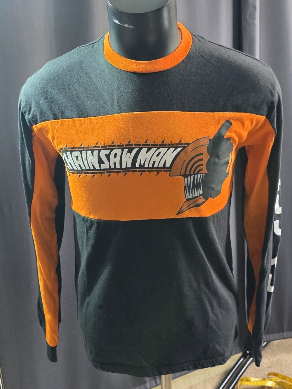 Boxlunch Chainsaw Man Graphic Long-Sleeve Tee - Black & Orange Medium